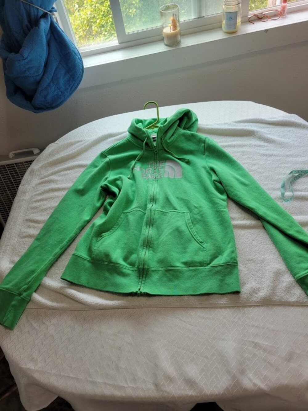 The North Face Women's Green Full Zip Hoodie Size Medium